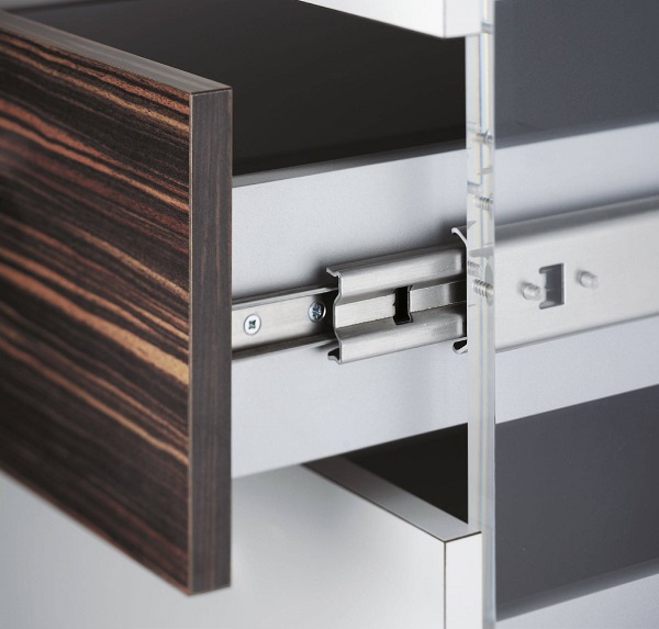 Lý do nên chọn ray bi 3 tầng Hafele thay vì ray thông thường